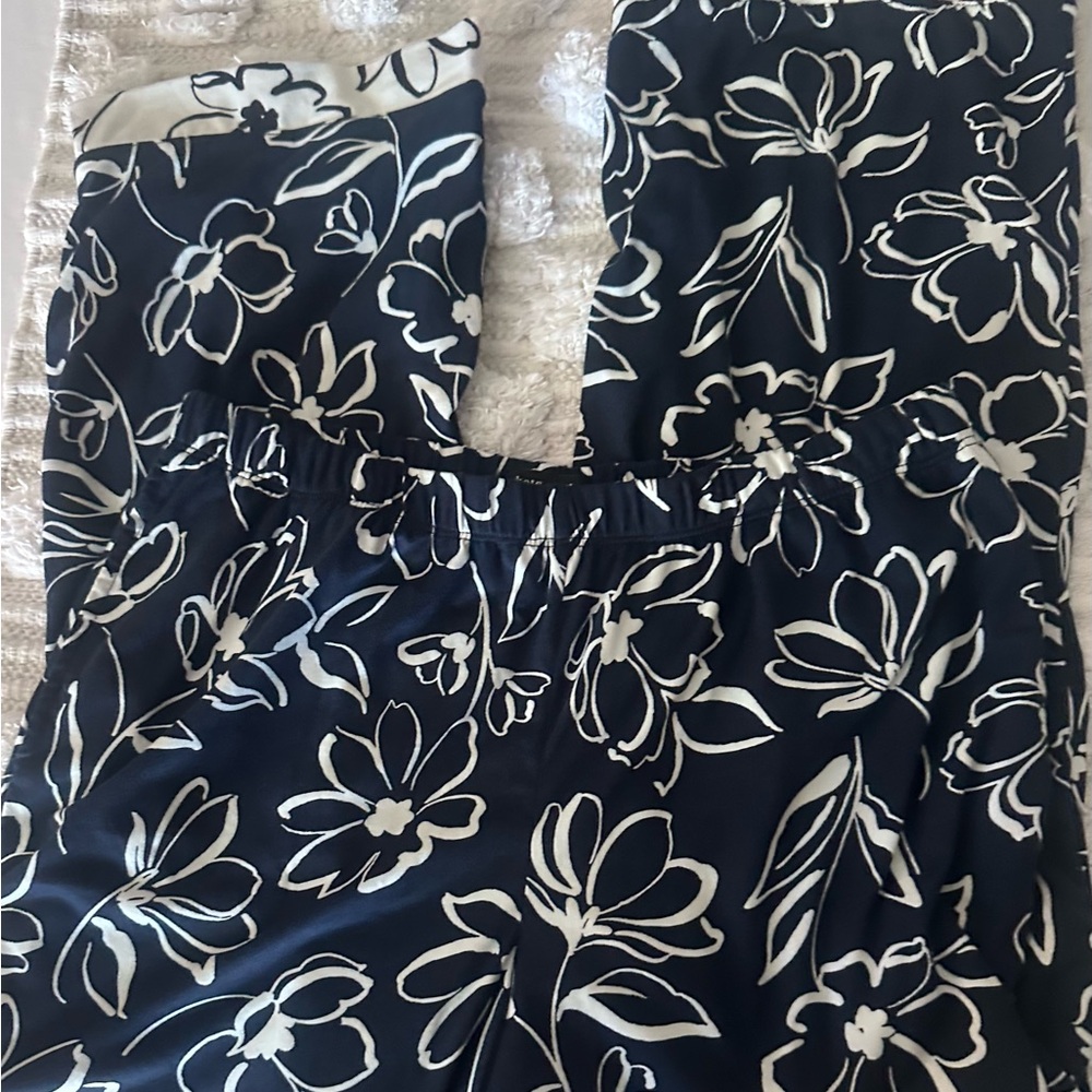 Kate Spade Floral Blue and White Pajama Set - Picture 2 of 6